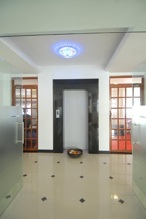 Hotel Phils' Residency&Banquets à Kochi Extérieur photo