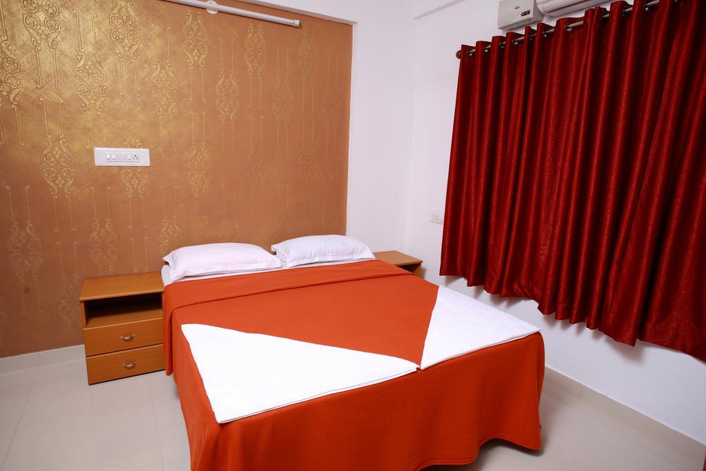 Hotel Phils' Residency&Banquets à Kochi Chambre photo