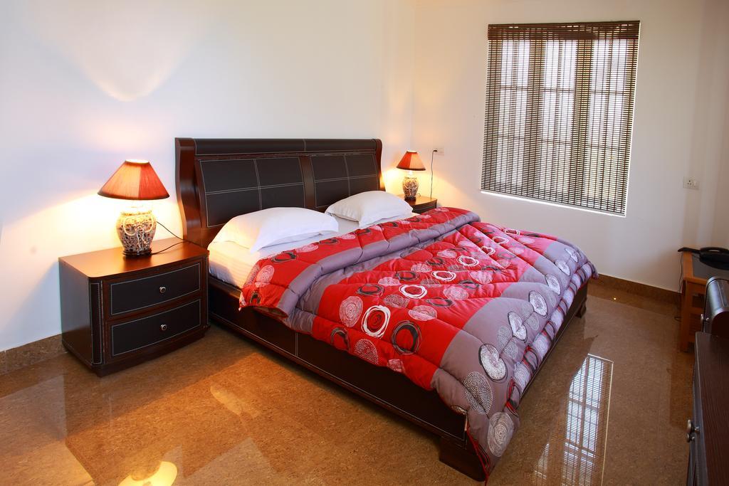 Hotel Phils' Residency&Banquets à Kochi Chambre photo