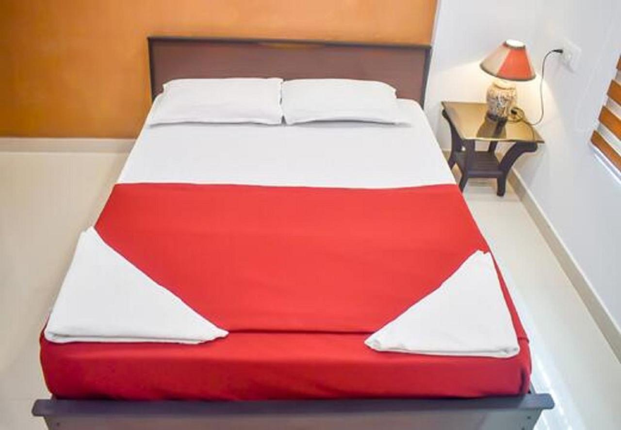 Hotel Phils' Residency&Banquets à Kochi Extérieur photo
