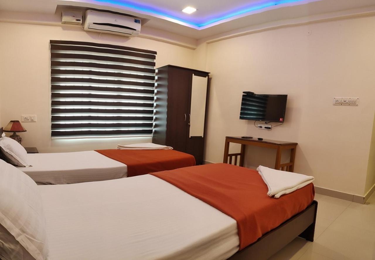 Hotel Phils' Residency&Banquets à Kochi Extérieur photo