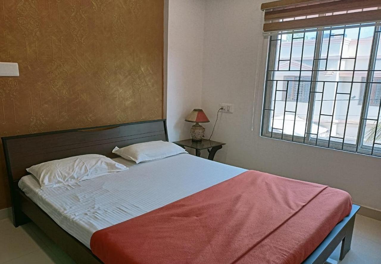 Hotel Phils' Residency&Banquets à Kochi Extérieur photo