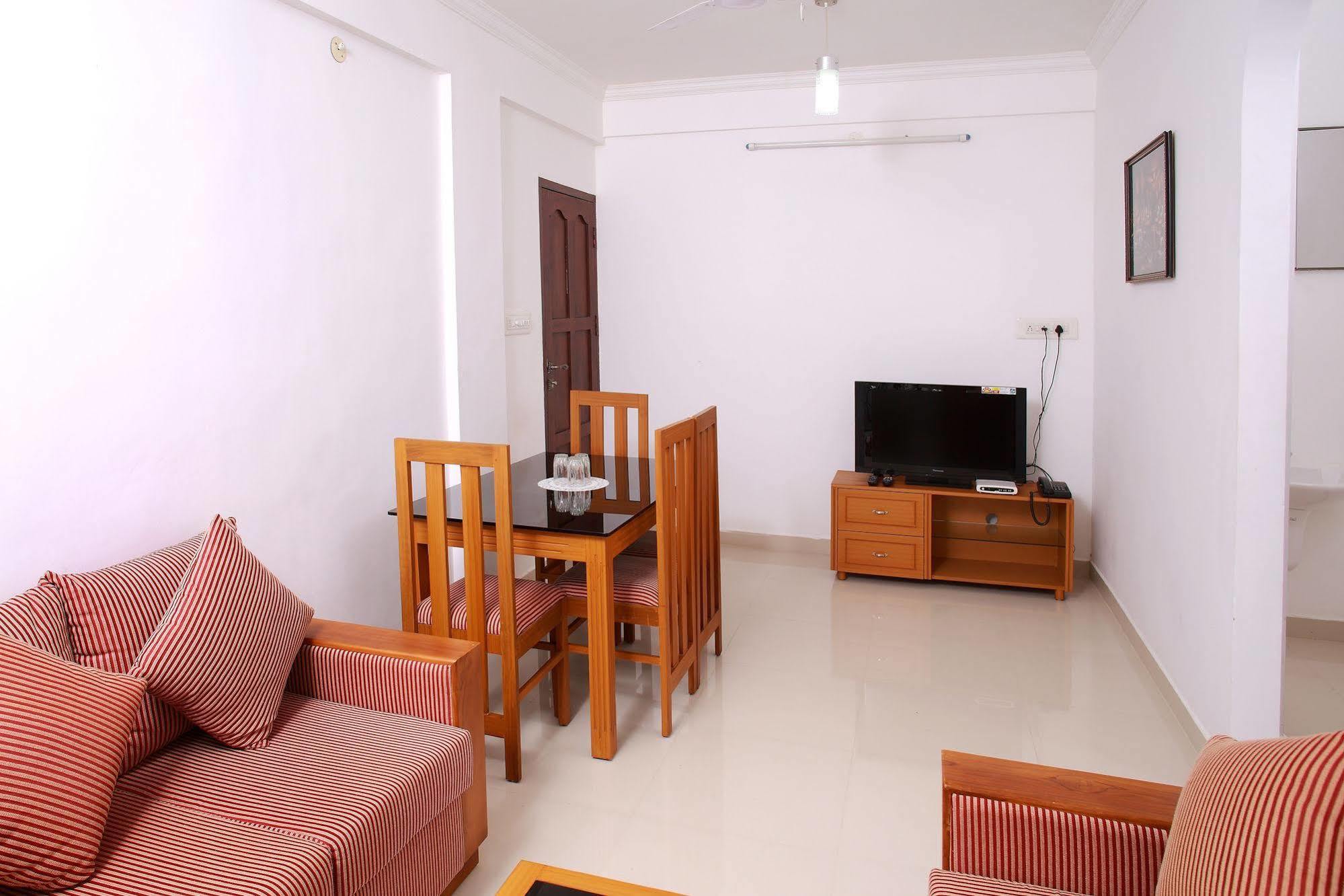 Hotel Phils' Residency&Banquets à Kochi Extérieur photo