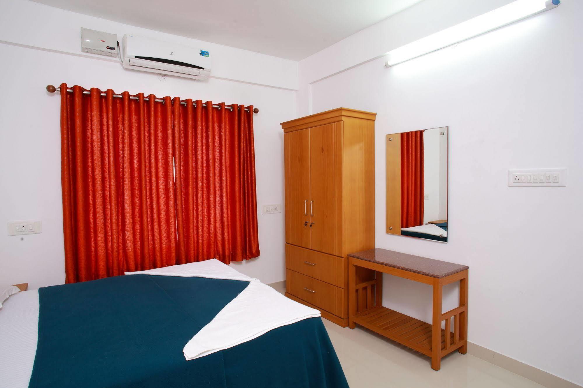 Hotel Phils' Residency&Banquets à Kochi Extérieur photo