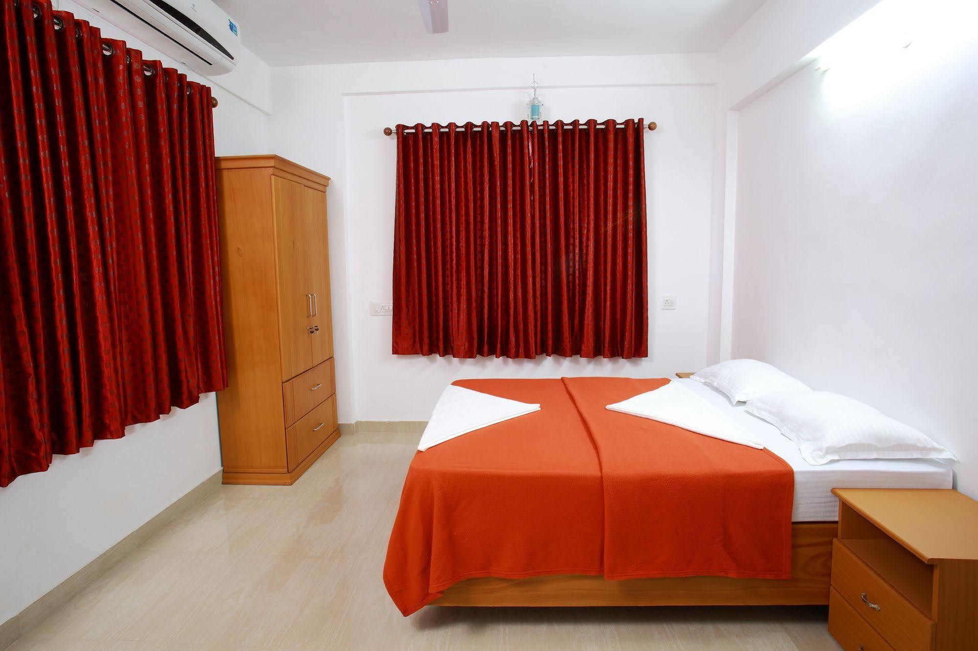 Hotel Phils' Residency&Banquets à Kochi Extérieur photo